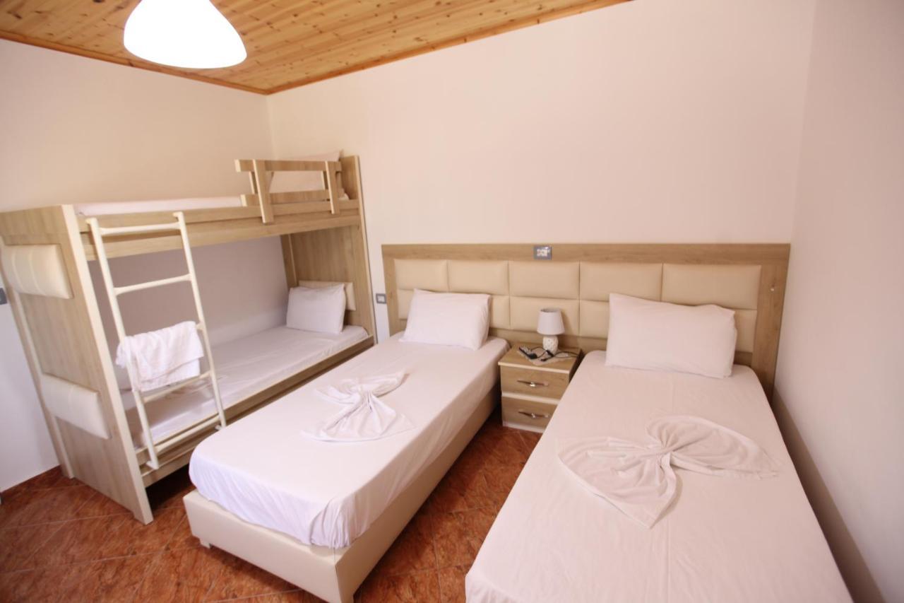 Vila Riza Veliu Piqeras ภายนอก รูปภาพ